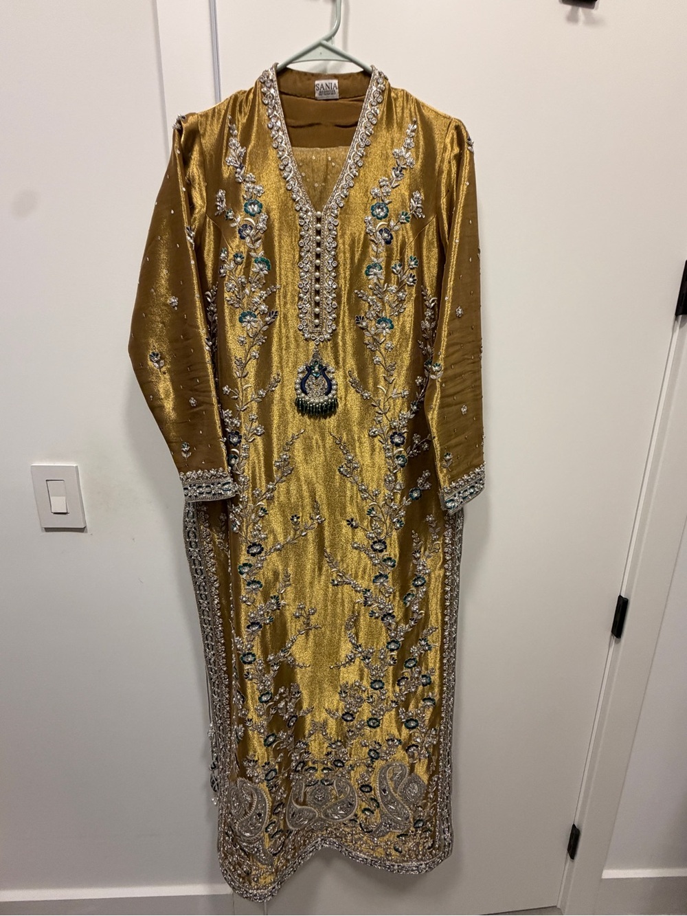 Sania Gold Embellished Women's Kurta